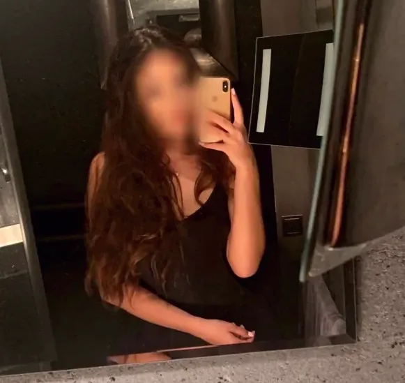 Aleyna, 24
