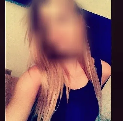 Claudia, 36