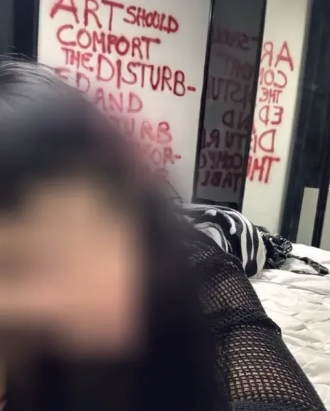 Dilara, 19