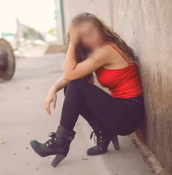 Jasmin, 37