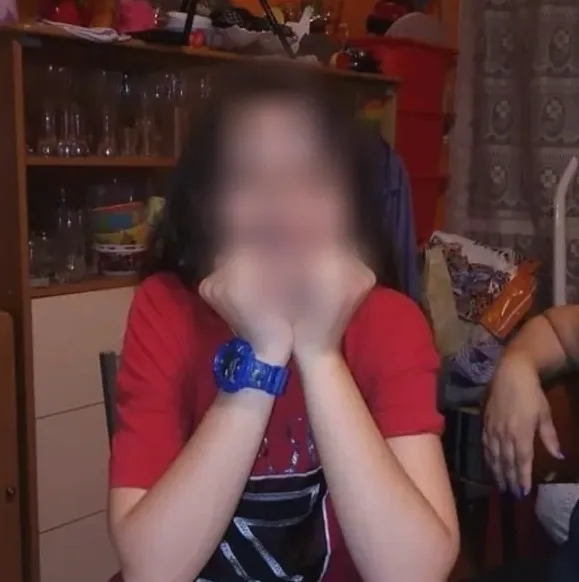Lena, 25