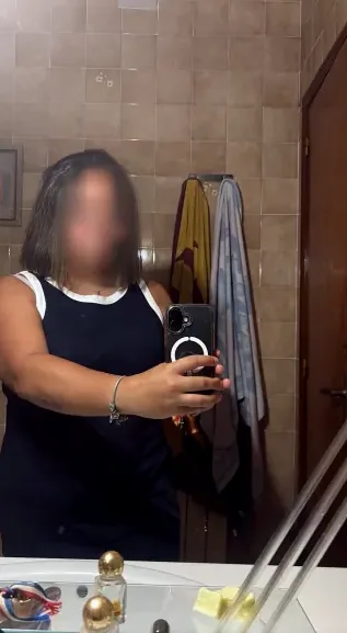 Lena, 22