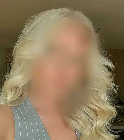 Luisa, 35