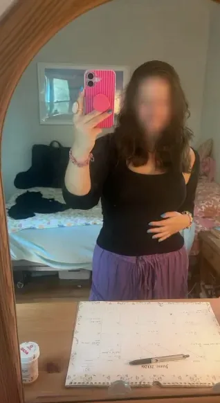 Luisa, 27