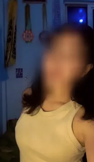 Marina, 22