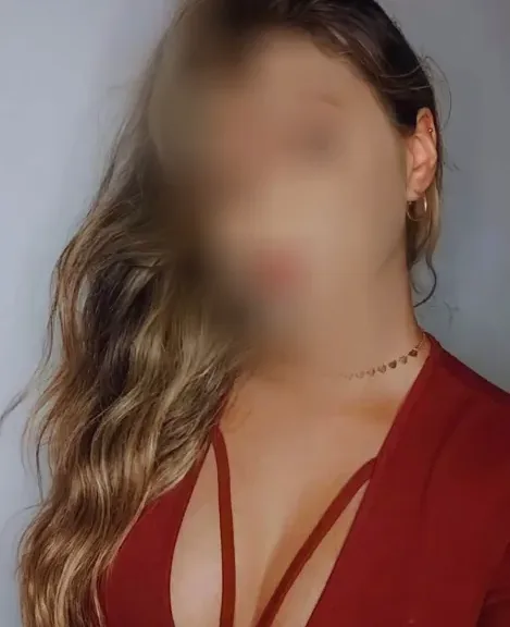 Saskia, 23