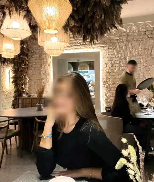 Selin, 25