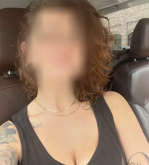 Stefanie, 39
