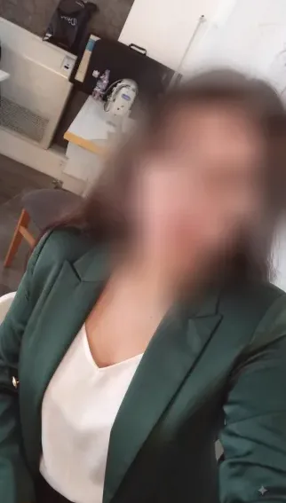 Yasmin, 27