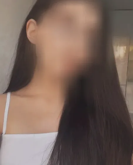 Yasmin, 23